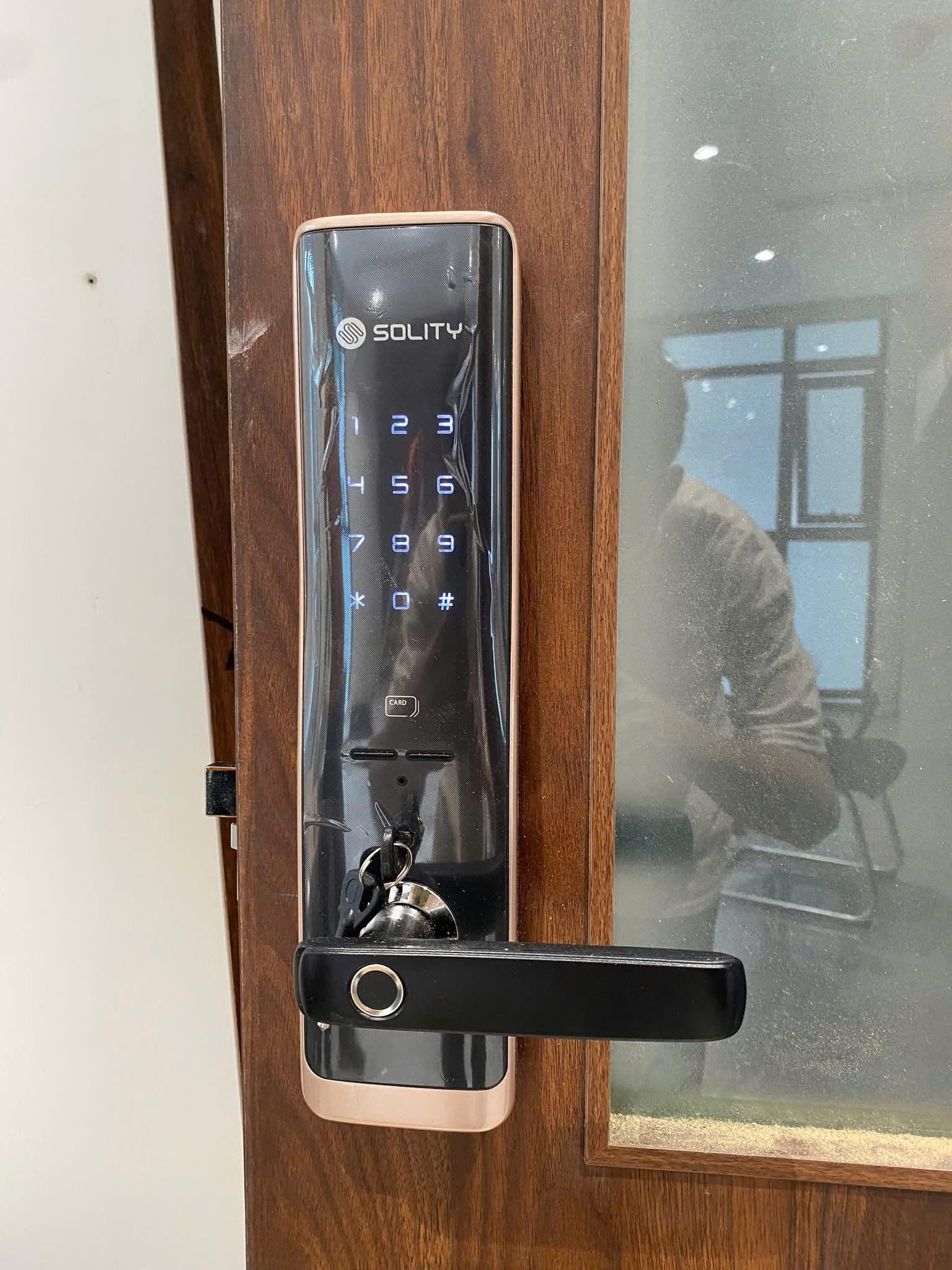 Khóa vân tay solity GM-7000BK mặt trước